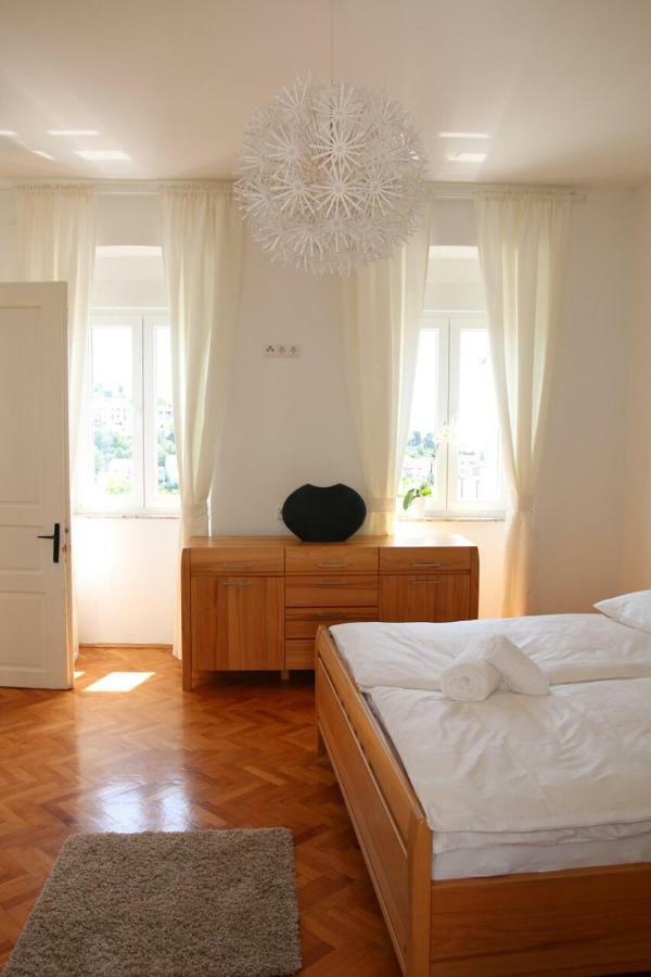 Central House Nona Crikvenica Exterior foto
